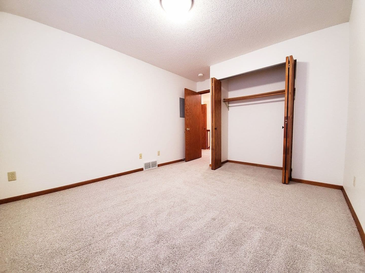 Fargo Apartment: 1735 34th Street Southwest