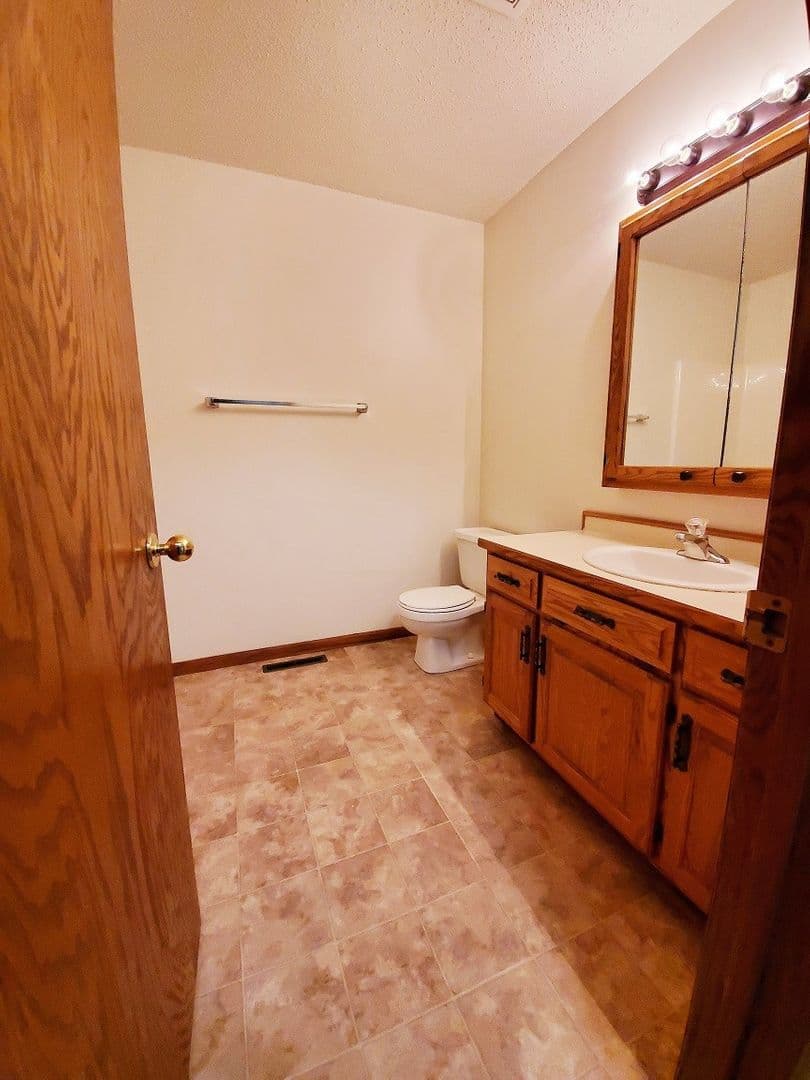 Fargo Apartment: 1735 34th Street Southwest