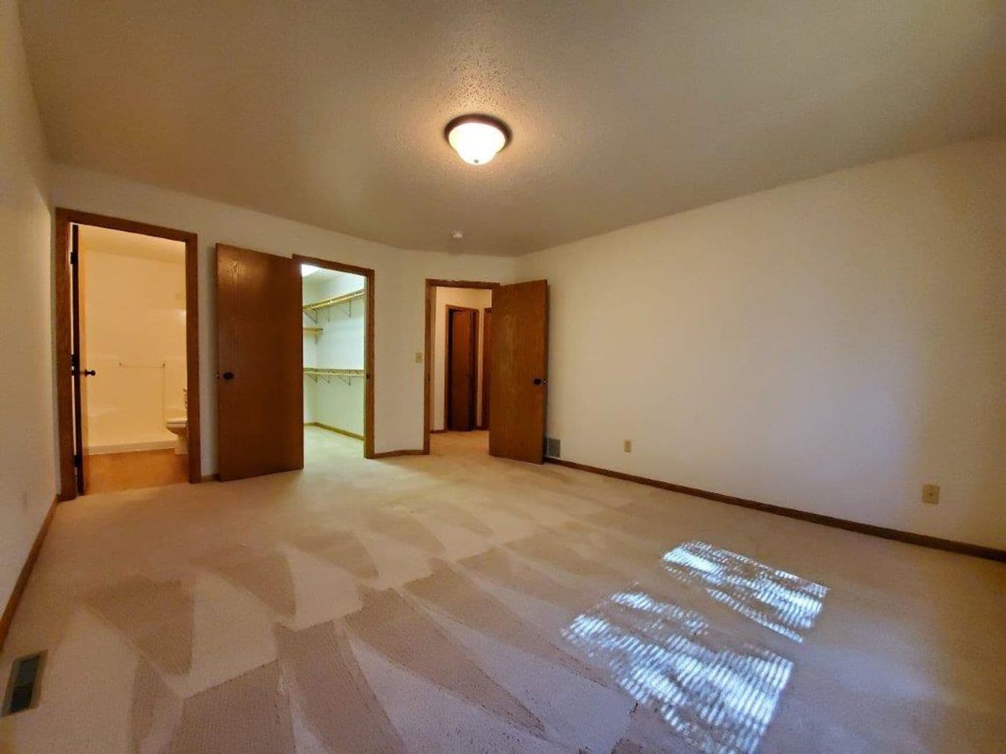 Fargo Apartment: 3007 23rd Avenue Southwest