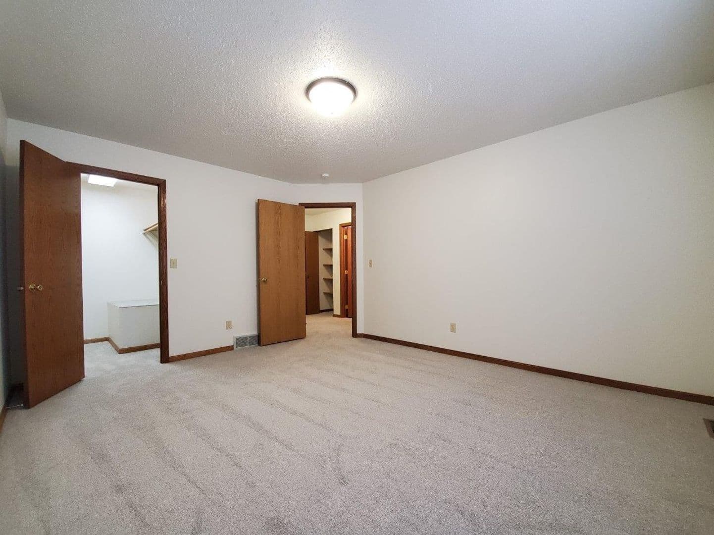 Fargo Apartment: 1757 34th Street Southwest