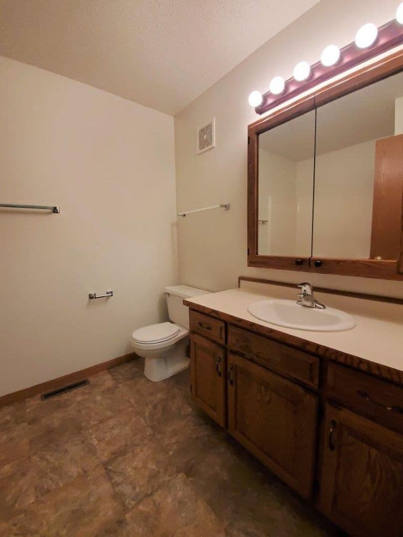 Fargo Apartment: 1757 34th Street Southwest