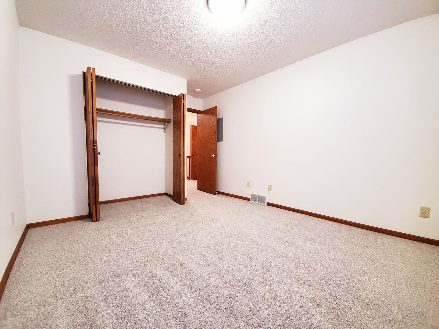 Fargo Apartment: 1722 35th Street Southwest