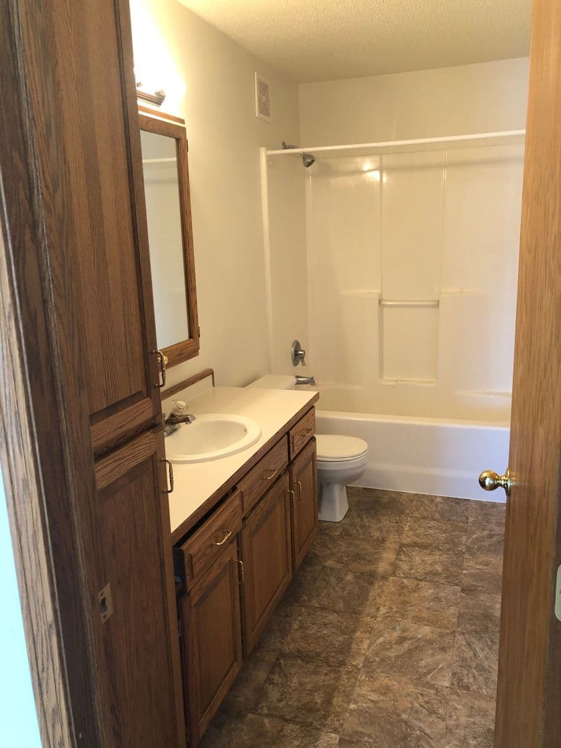 Fargo Apartment: 2826 15th Street South