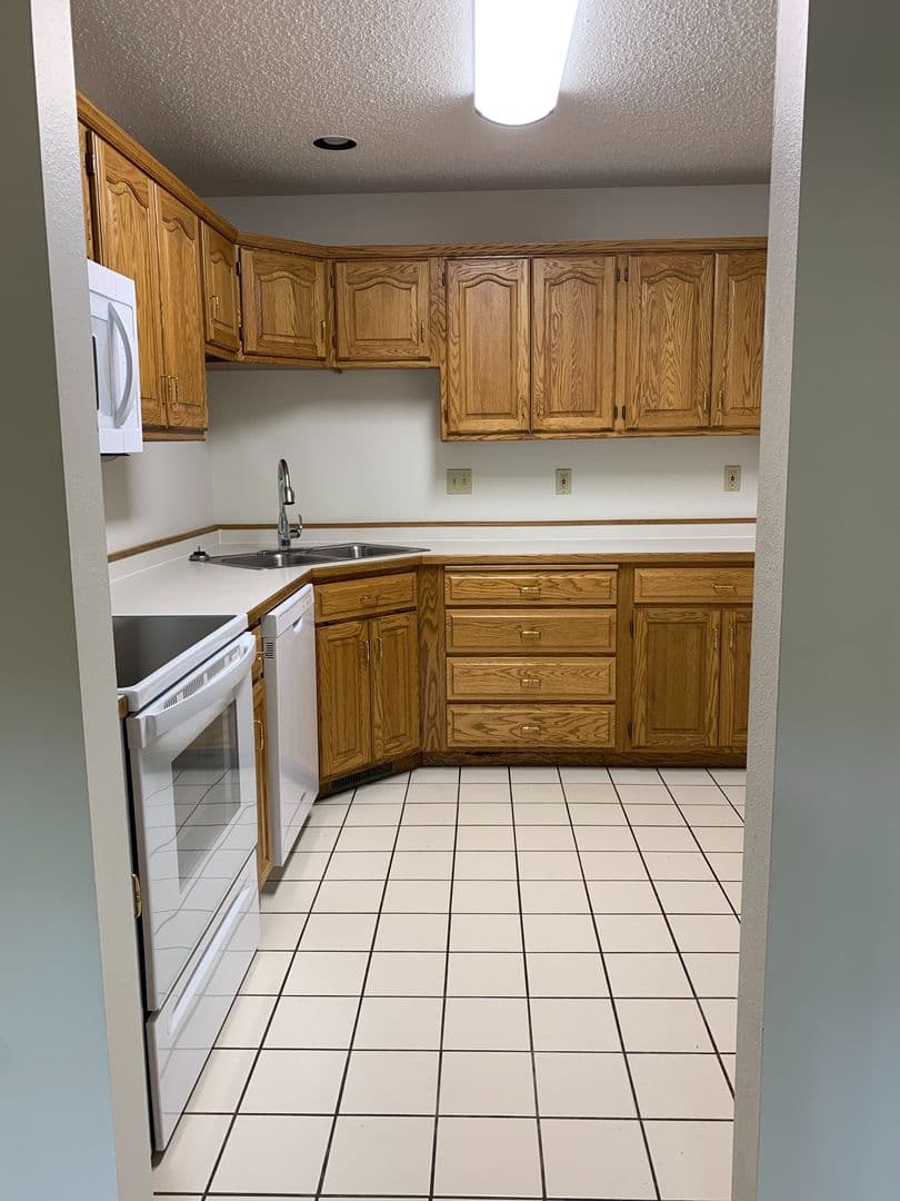Fargo Apartment: 2802 15th Street South