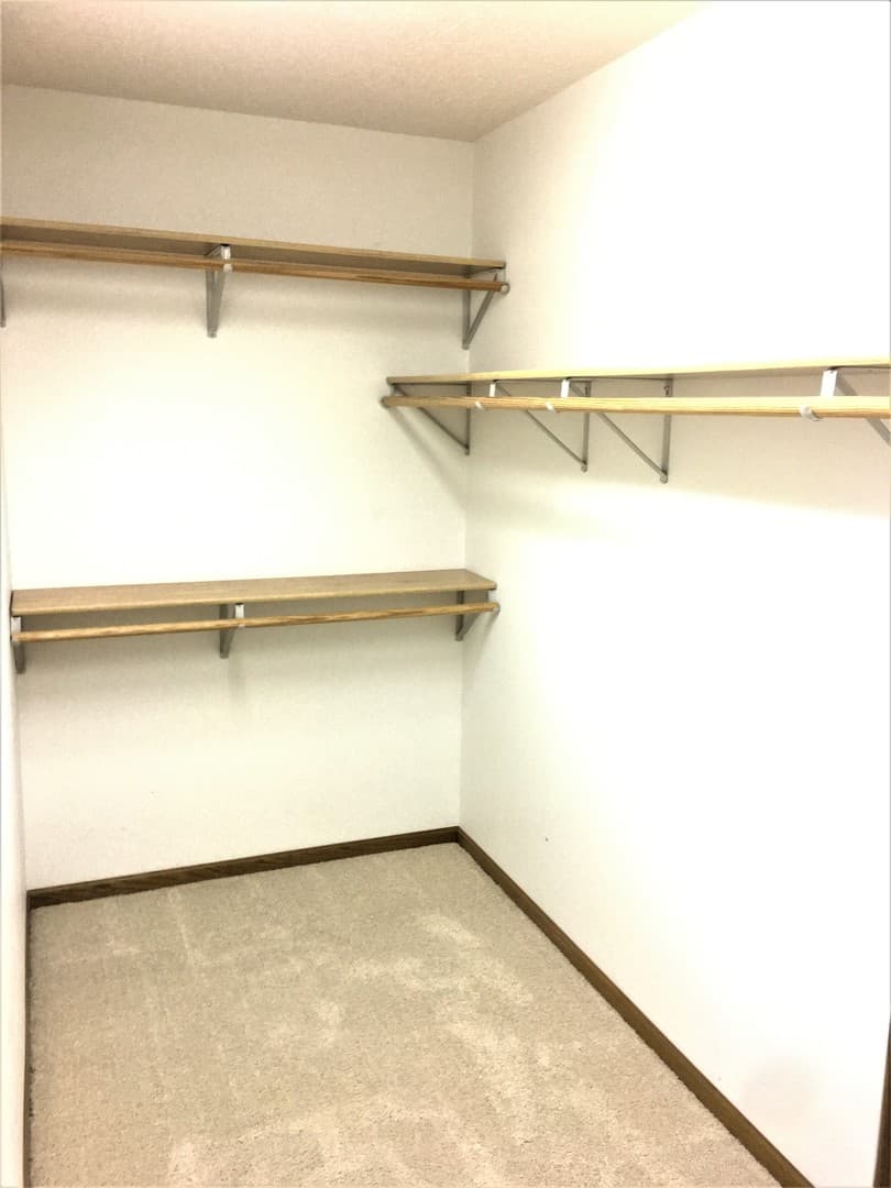 Fargo Apartment: 2925 40th Avenue Southwest