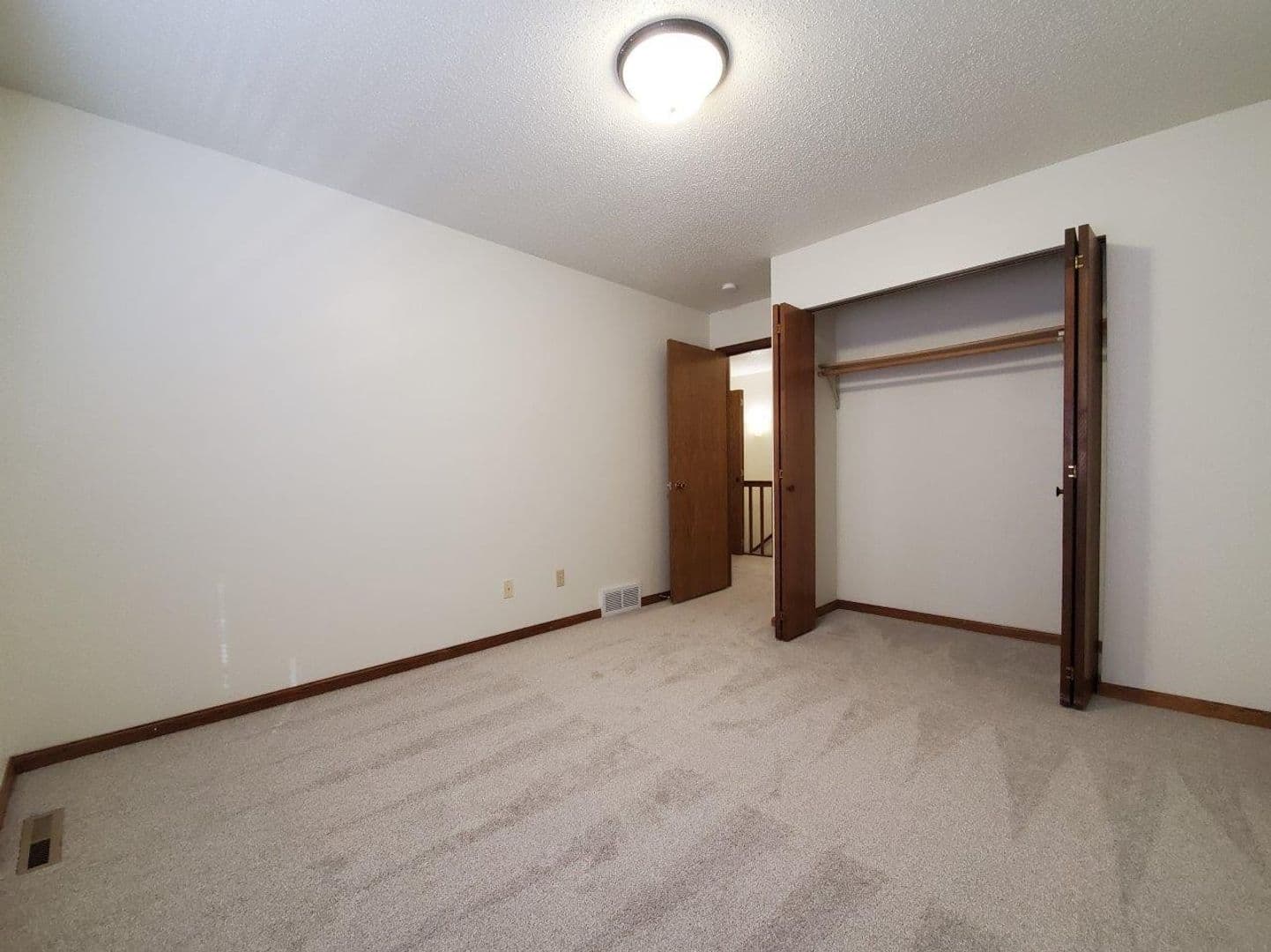 Fargo Apartment: 1757 34th Street Southwest