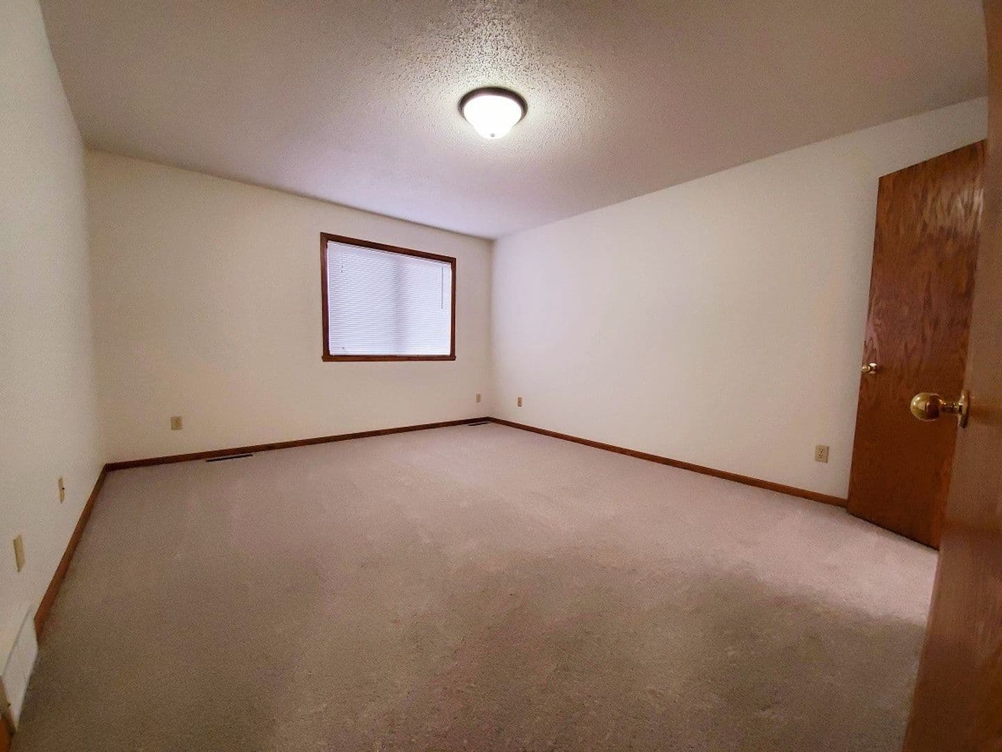 Fargo Apartment: 1735 34th Street Southwest