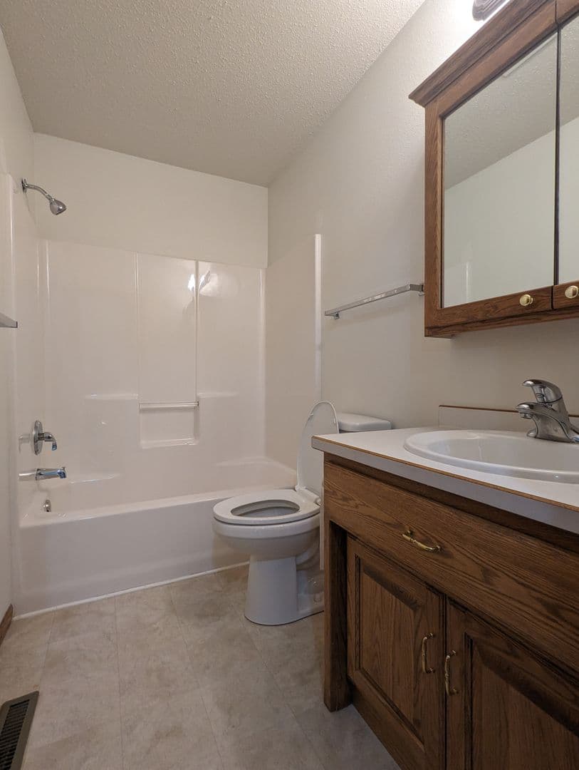 Fargo Apartment: 3027 23rd Avenue Southwest