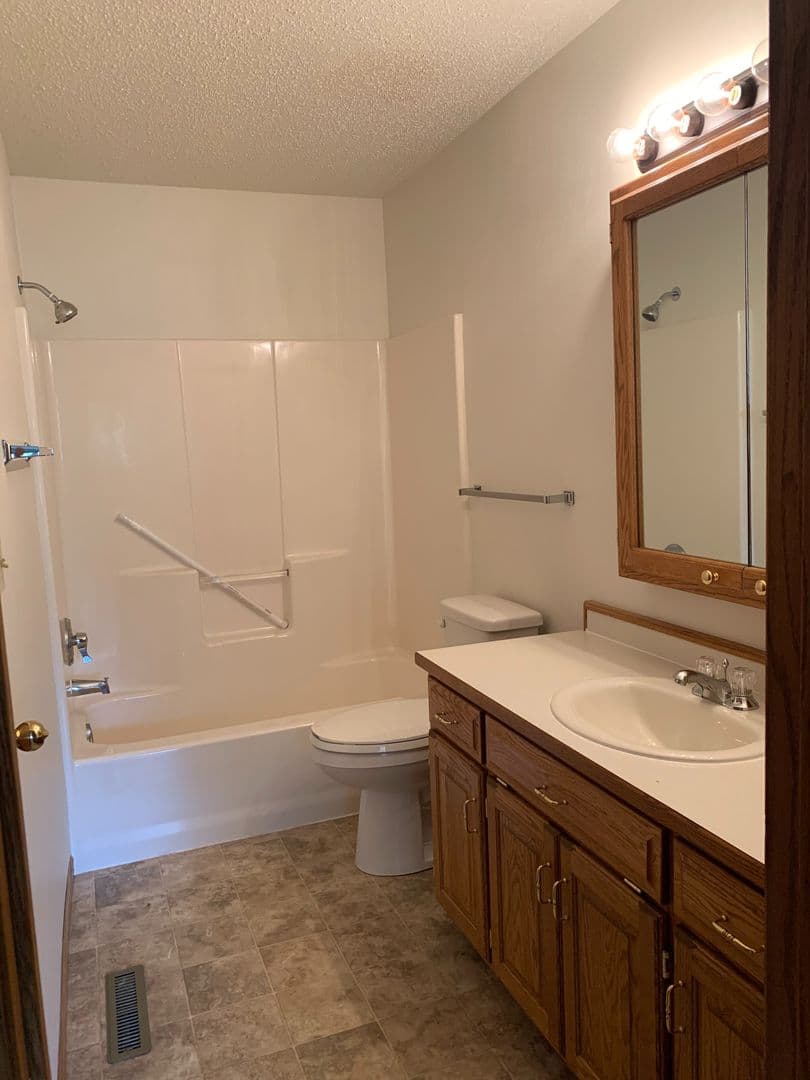 Fargo Apartment: 2802 15th Street South
