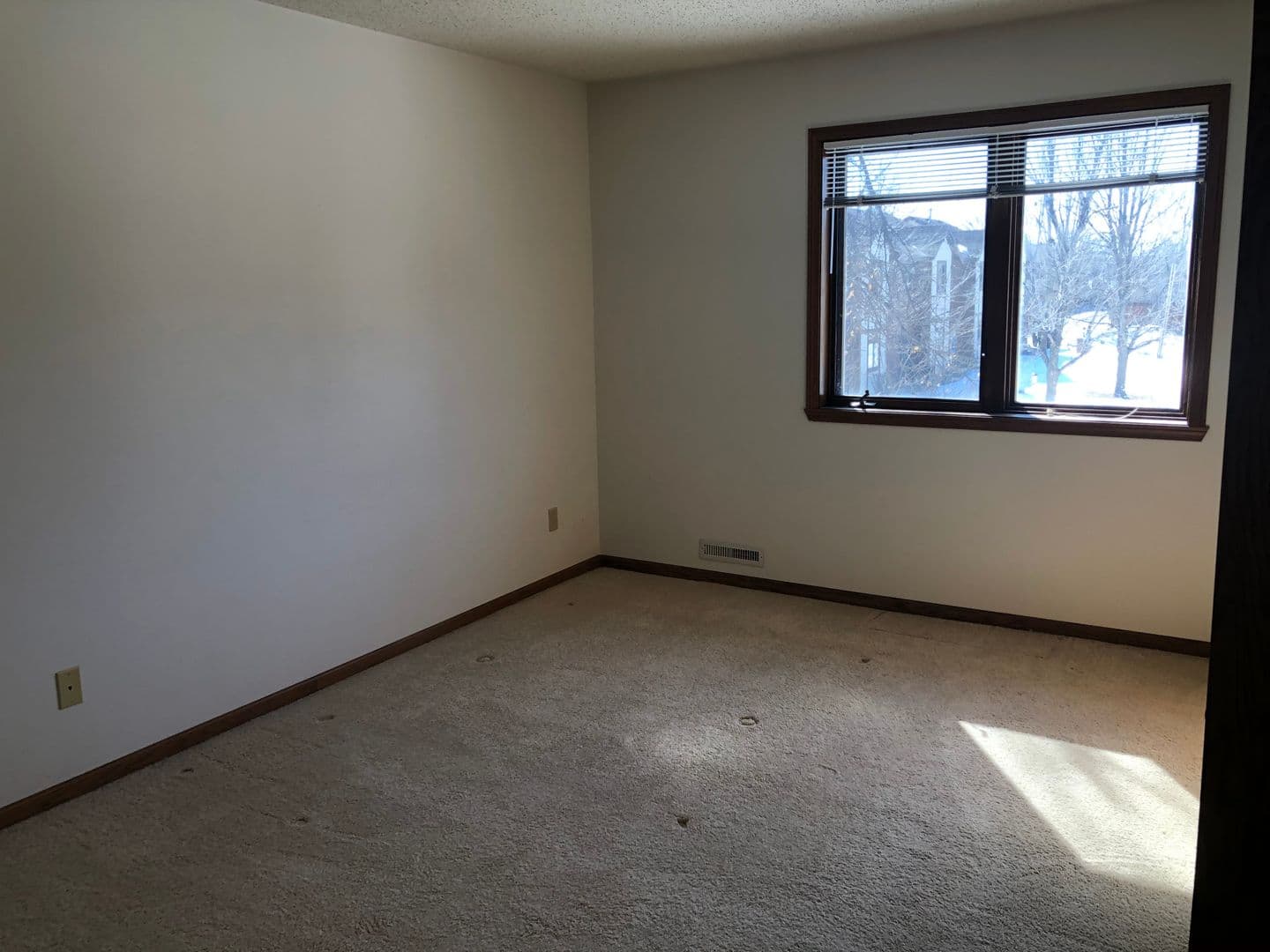 Fargo Apartment: 2826 15th Street South