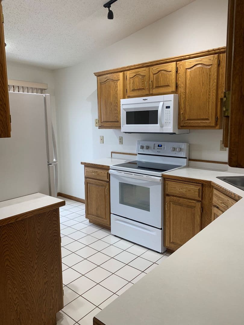 Fargo Apartment: 2924 15th Street South