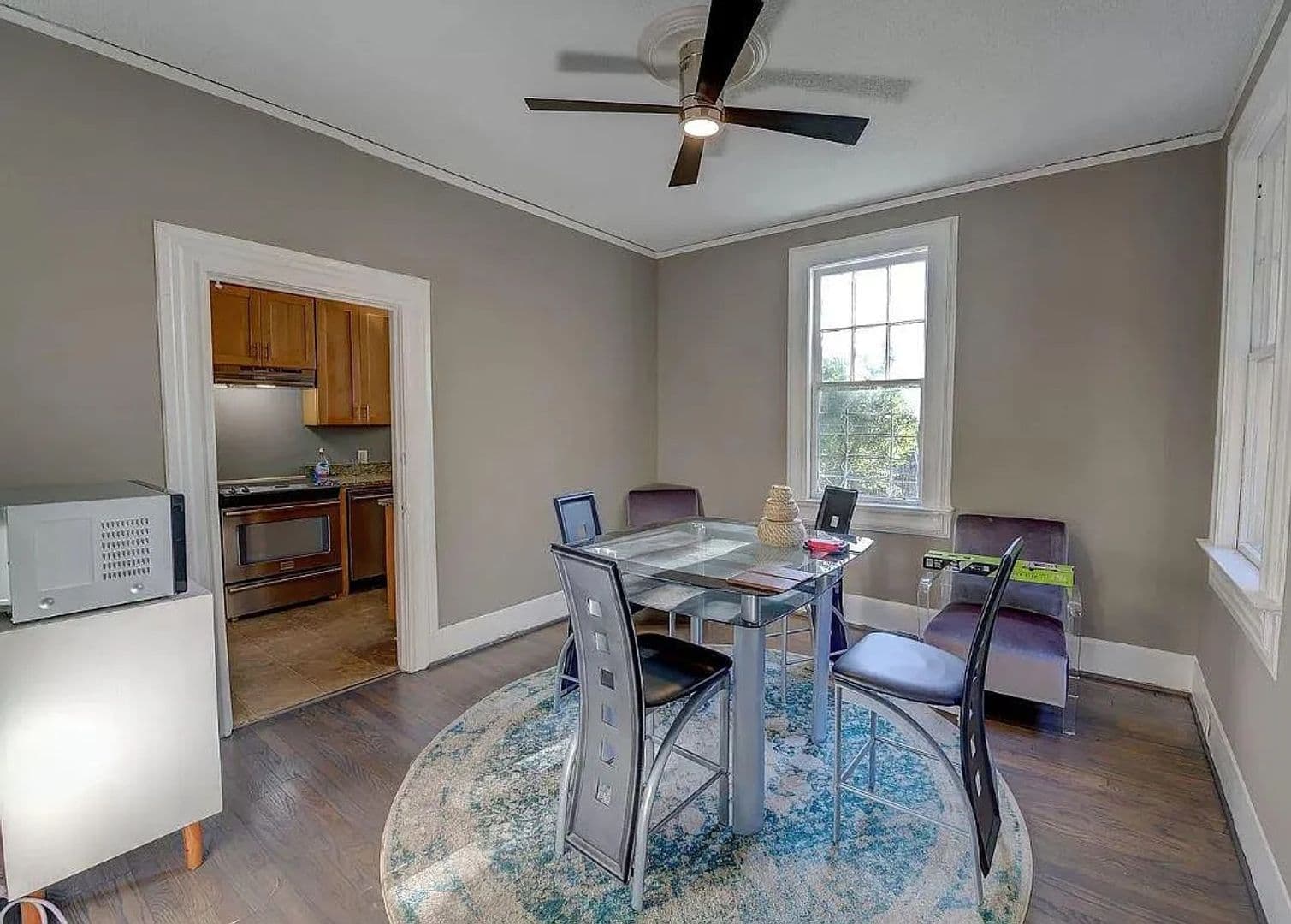 Columbia Apartment: 145-147 S Pickens St
