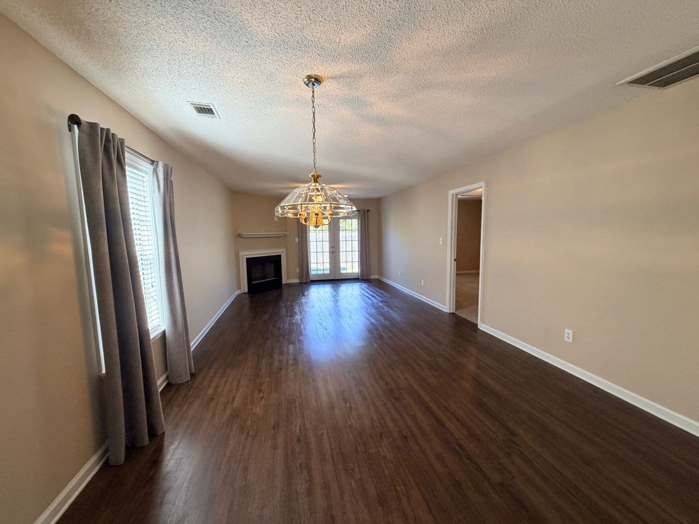 Columbia Townhome: 54 Coach Trail Ln