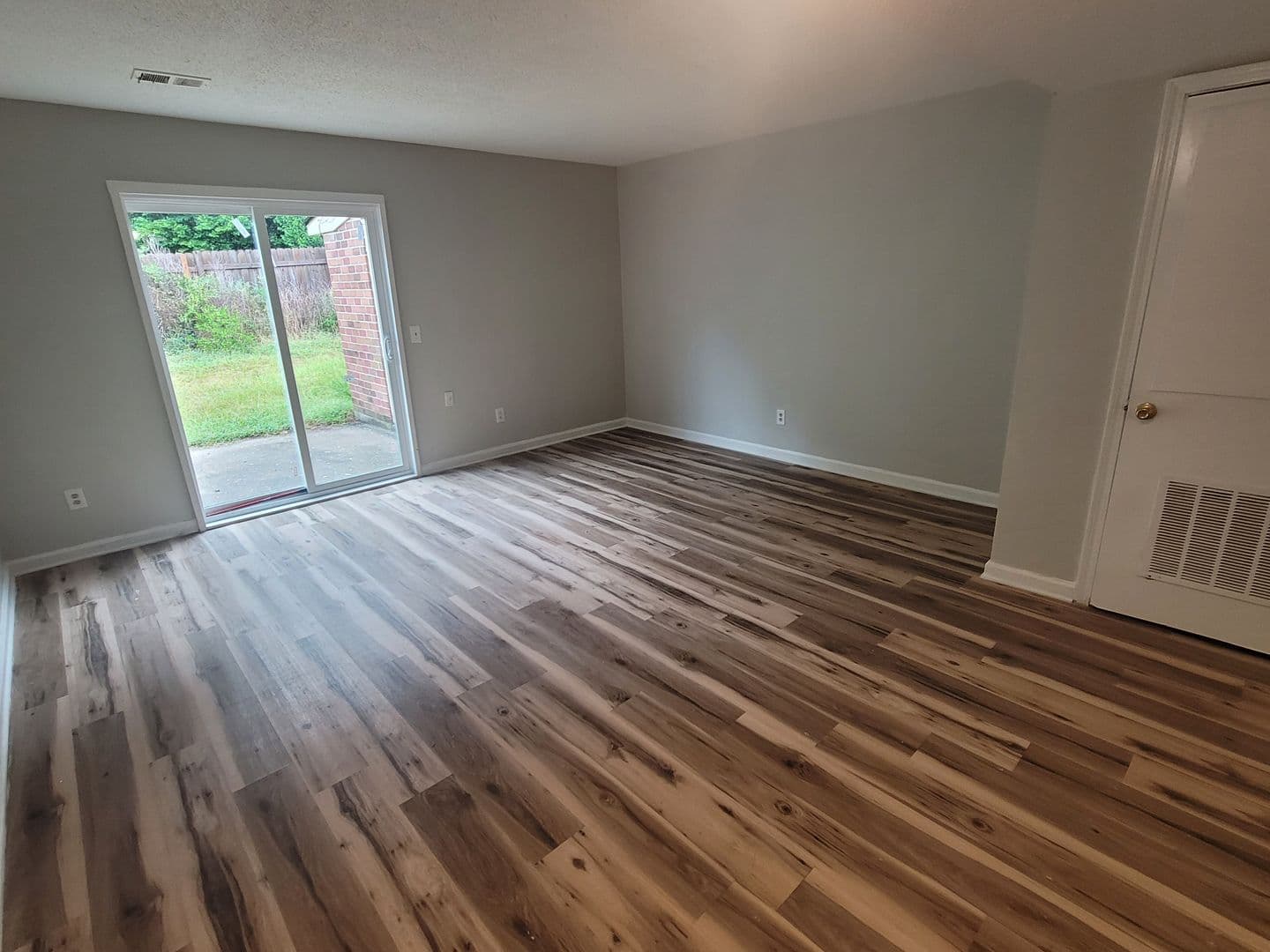 Columbia Apartment: 1432 Aralia Dr. A-C