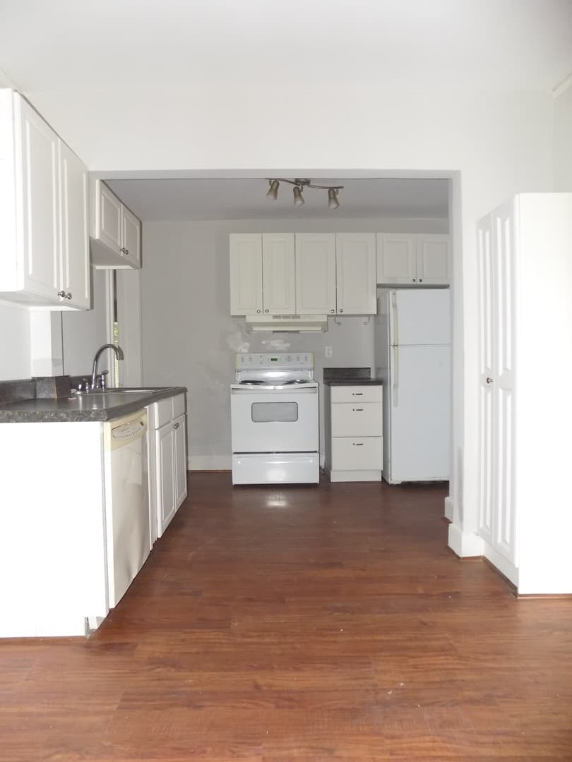 Columbia House: 3850 Capers Avenue