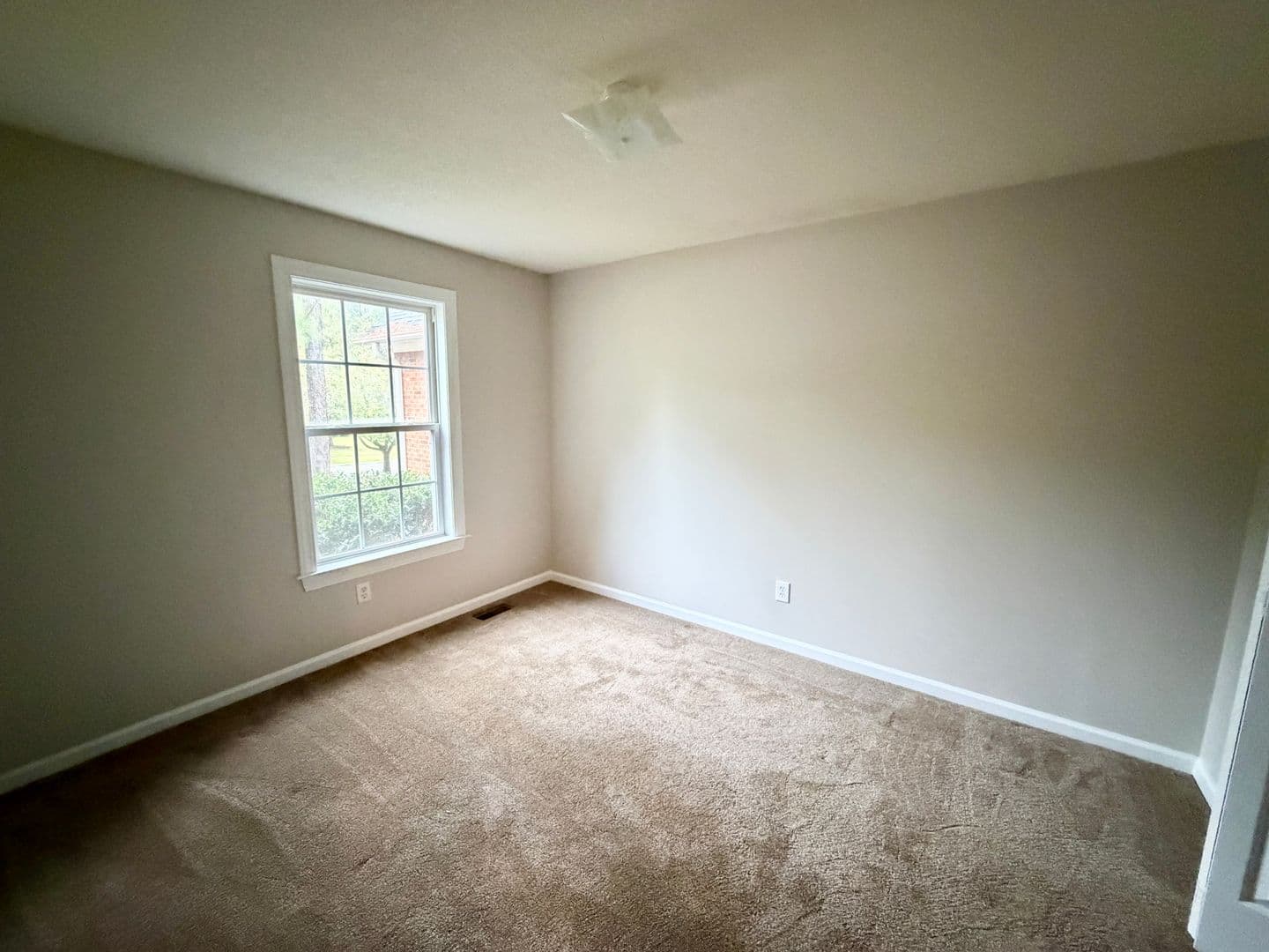 Columbia House: 13 Box Turtle Ct