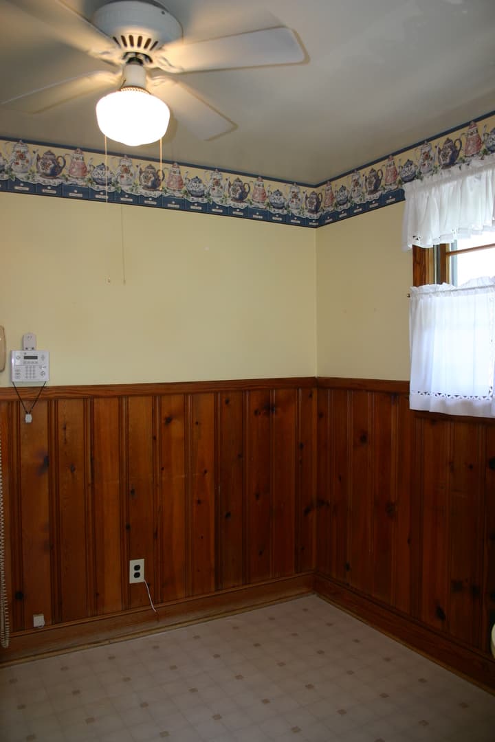 Columbia House: 1116 Deerwood Street