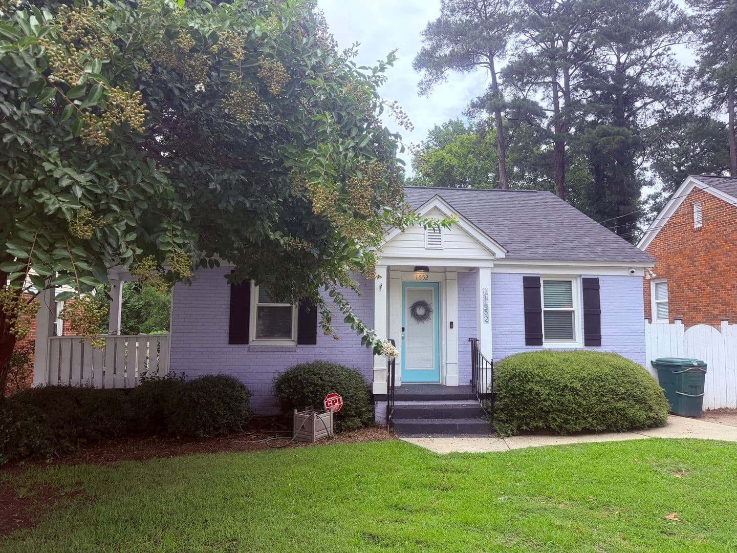 Columbia House: 1552 Sunnyside Dr