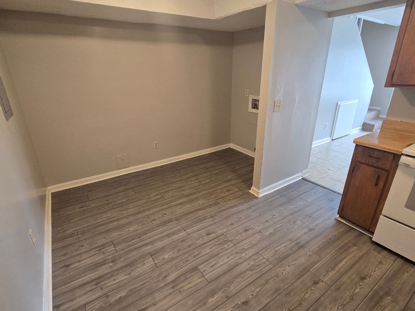West Columbia Townhome: 1637 North Ave