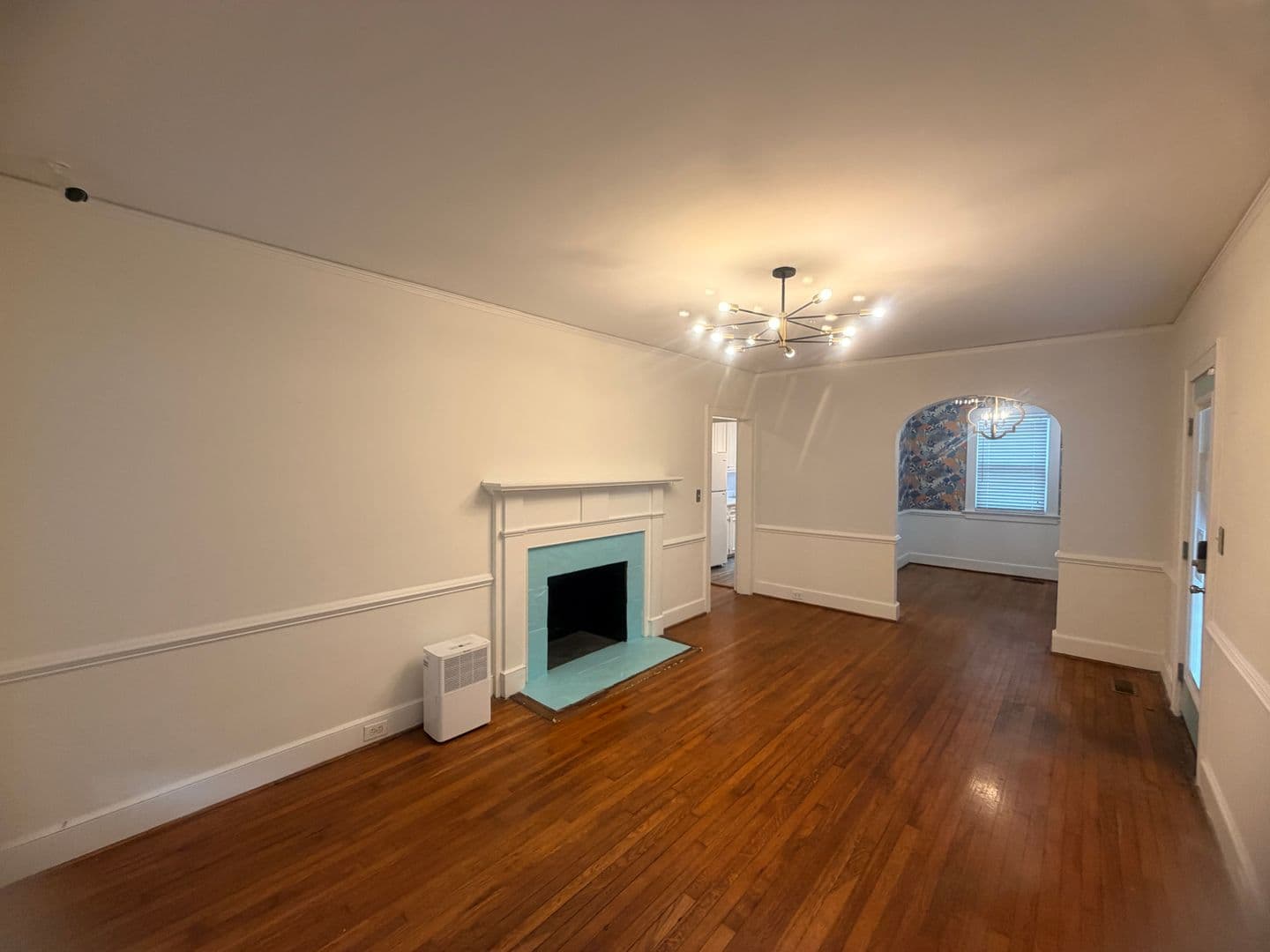Columbia House: 1552 Sunnyside Dr