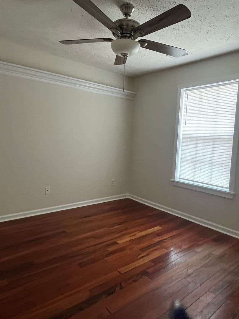 Lexington House: 153 Waverly Point Drive