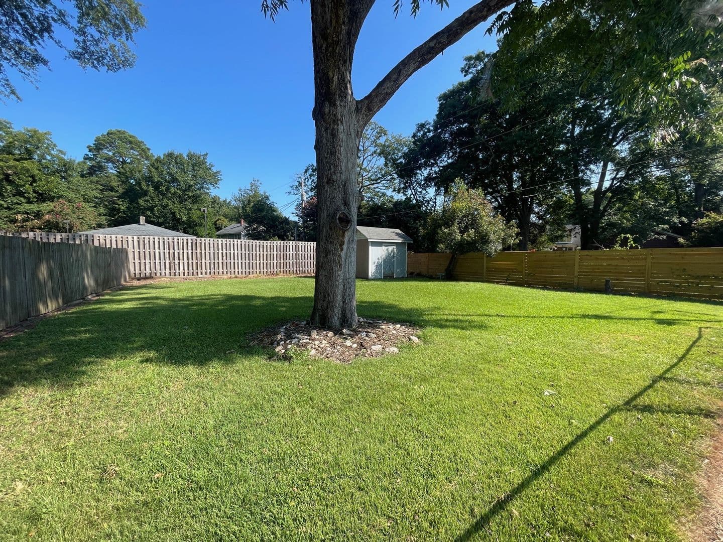 Columbia Apartment: 2213-2215 Rosewood Drive