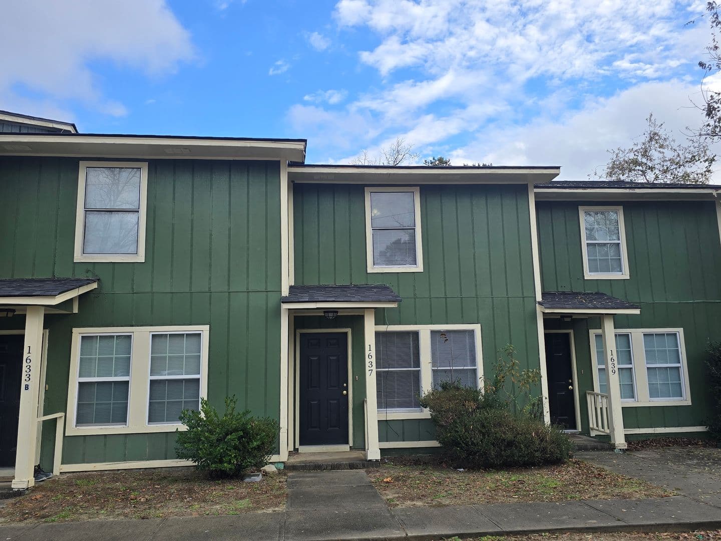 West Columbia Townhome: 1637 North Ave