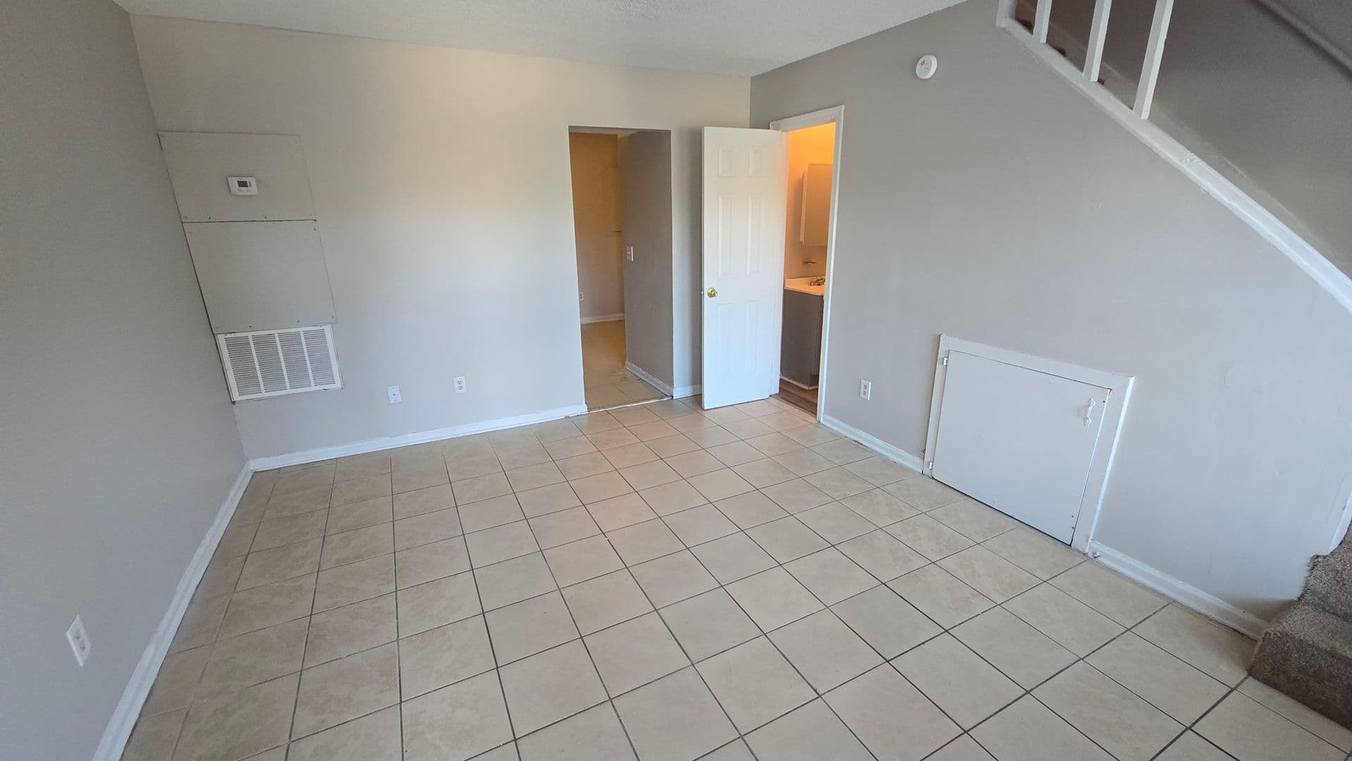 West Columbia Townhome: 1639 North Ave