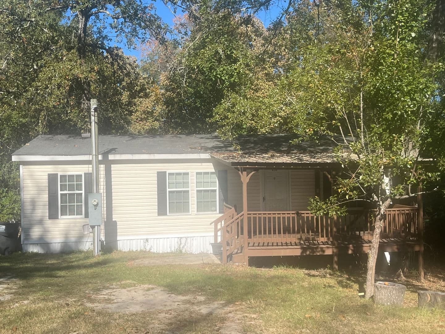 Lexington House: 858 Bethany Church Rd
