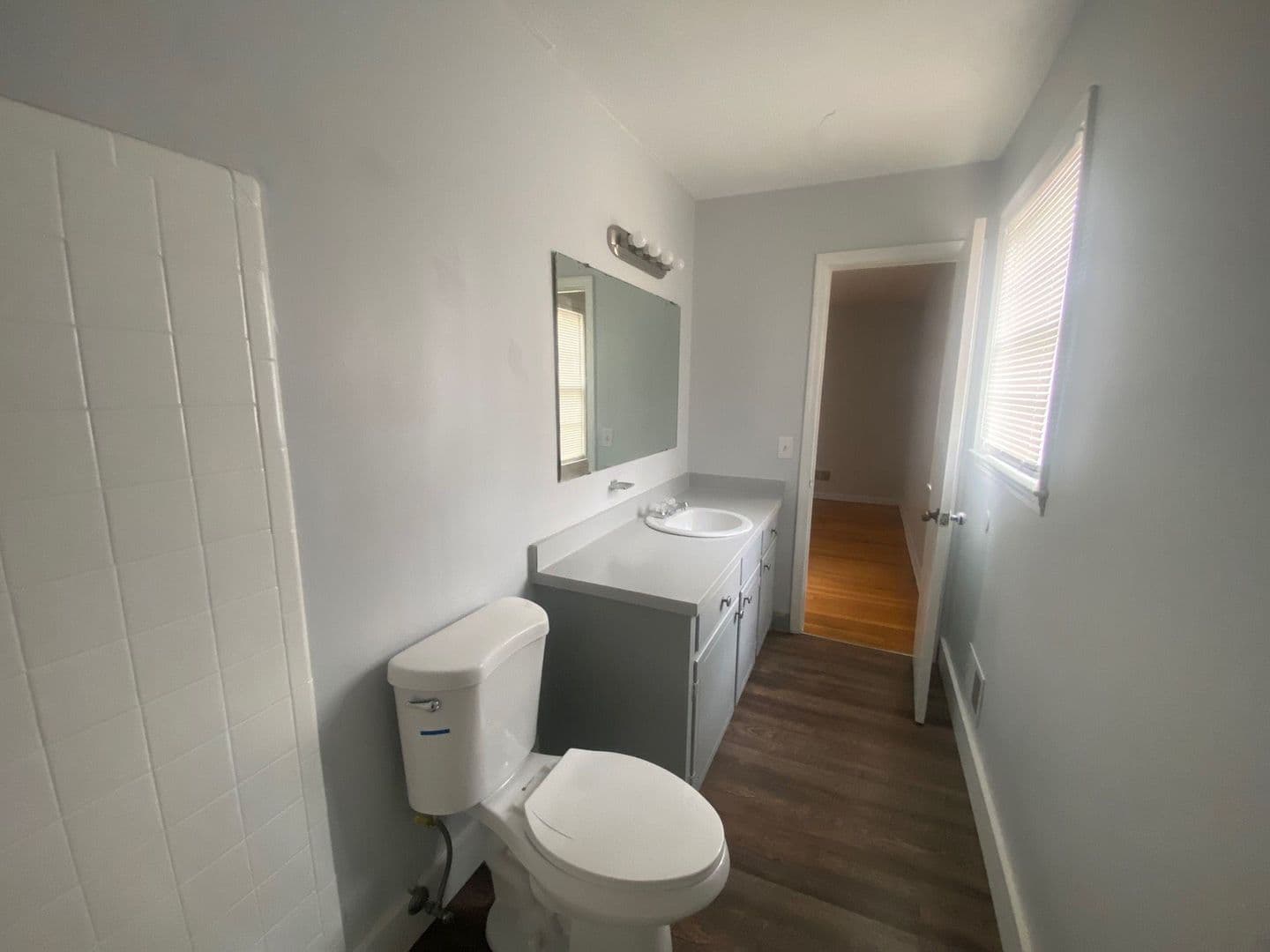 Columbia House: 221 Ramblewood Drive