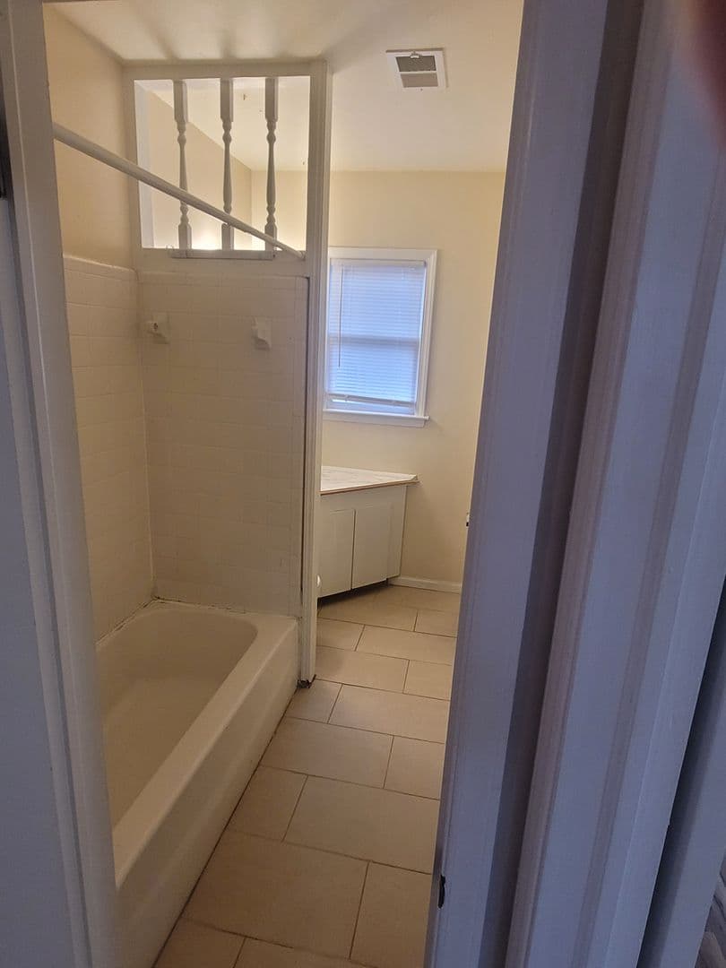 Columbia House: 3708 Harvard Ave