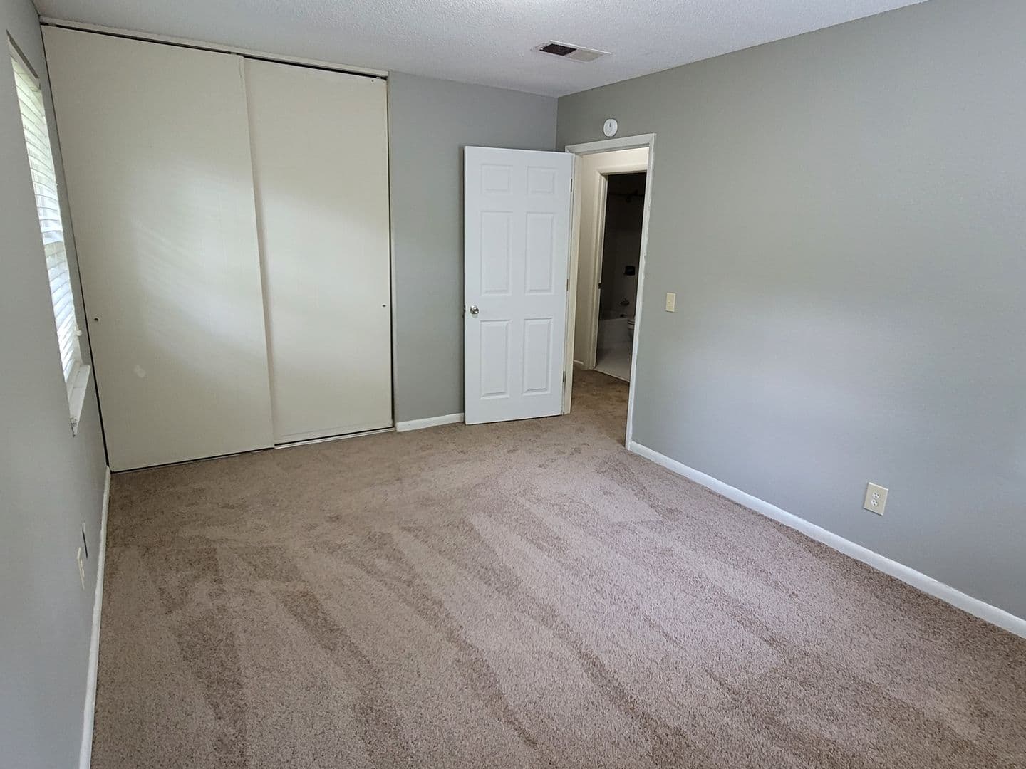 Columbia Condo: 1704 Ashford Lane