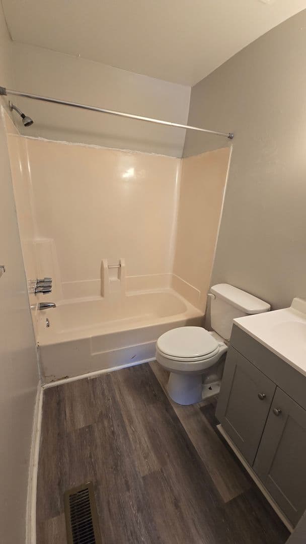 West Columbia Townhome: 1639 North Ave