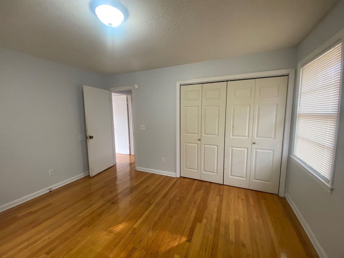 Columbia House: 221 Ramblewood Drive