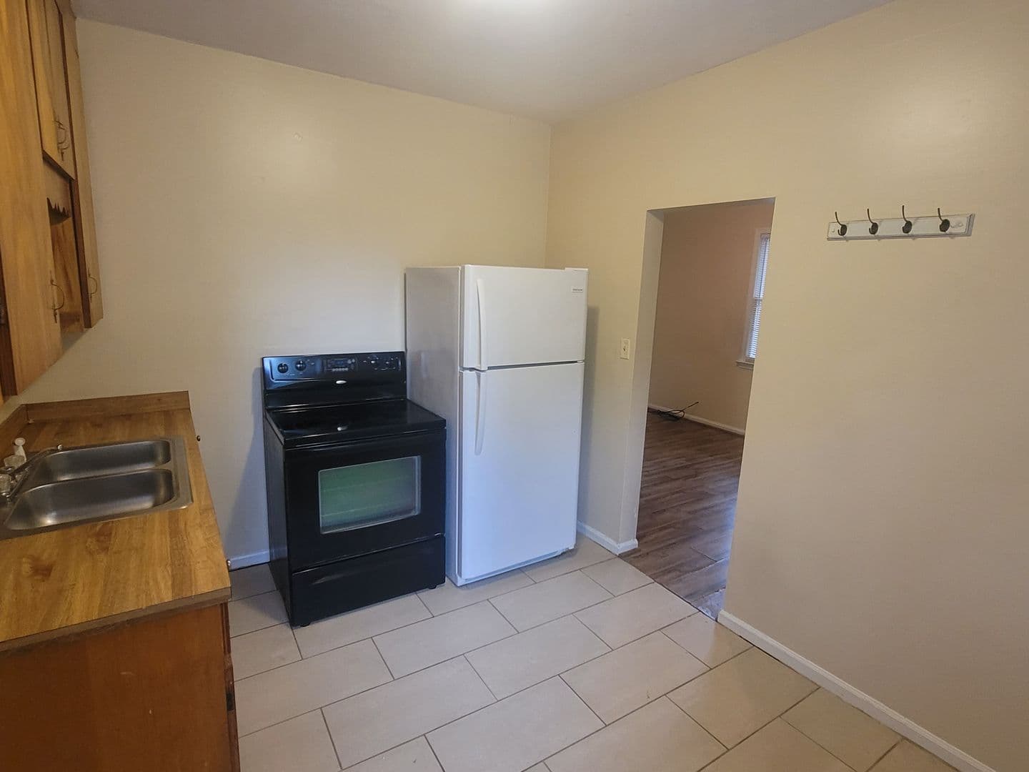 Columbia House: 3708 Harvard Ave