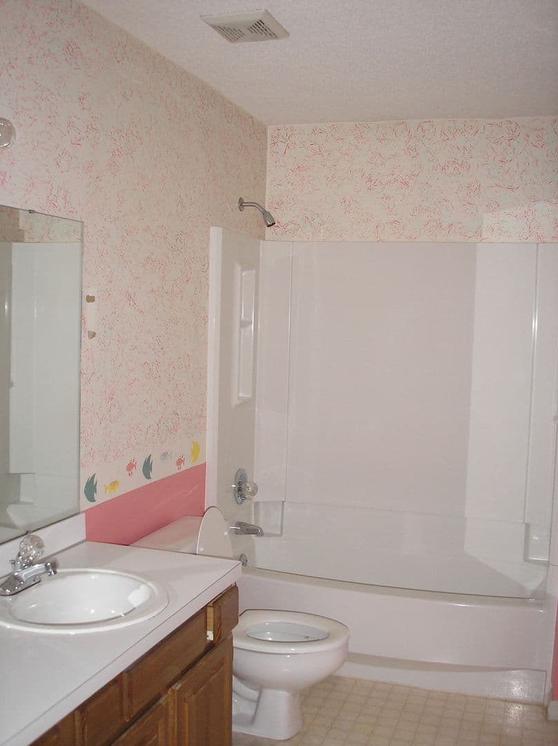 Lexington House: 414 Saddlebrooke Rd