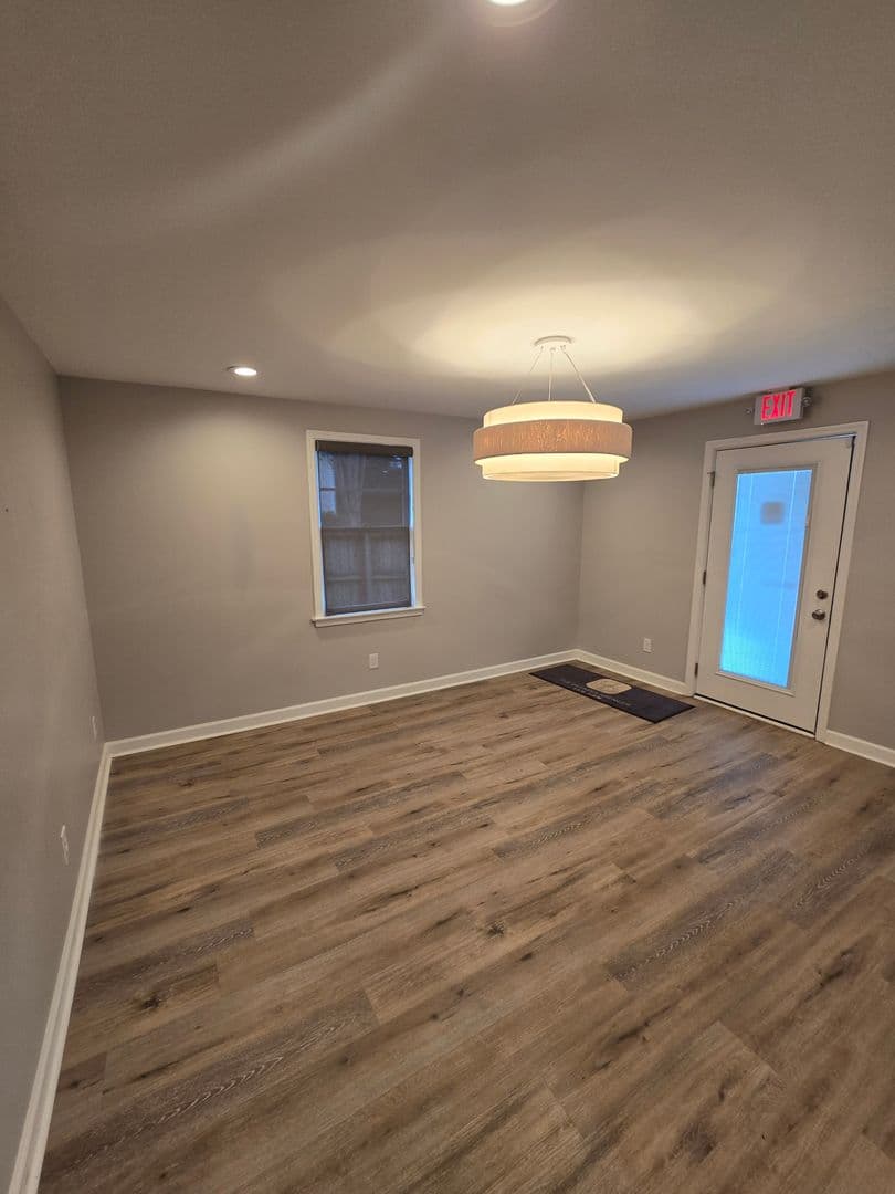 Columbia House: 2534 Forest Dr