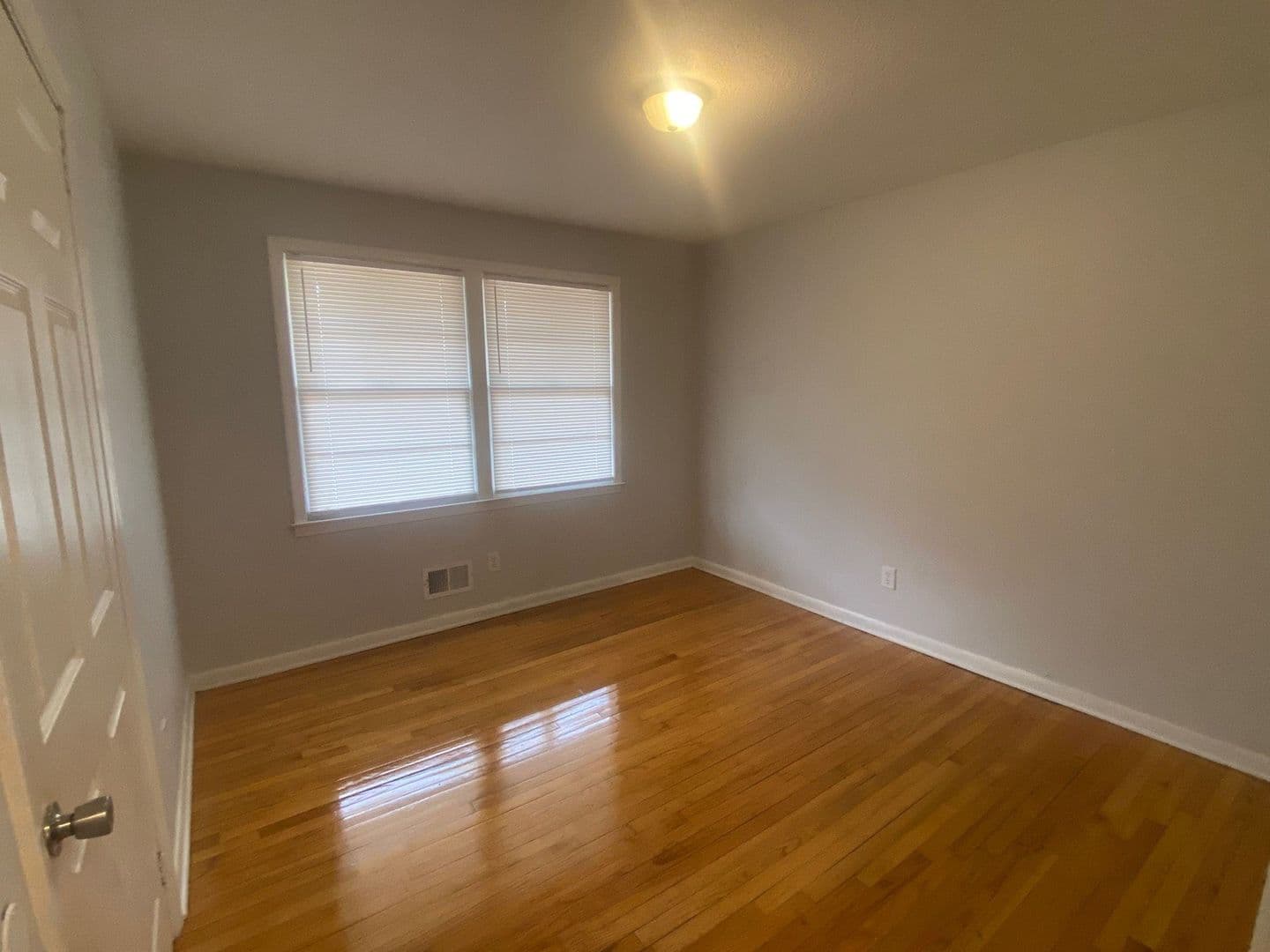 Columbia House: 221 Ramblewood Drive