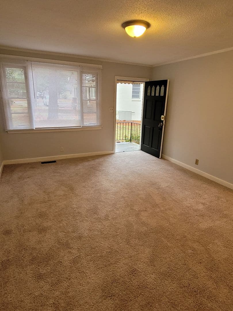 Columbia Apartment: 3232 Brookwood Court