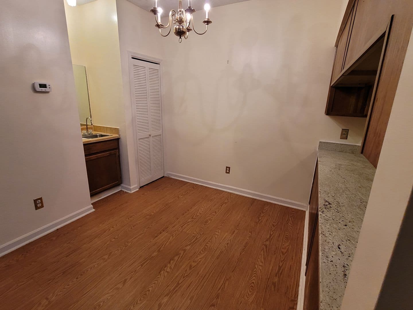 Columbia Condo: 100 Brighton Hill Circle 7A