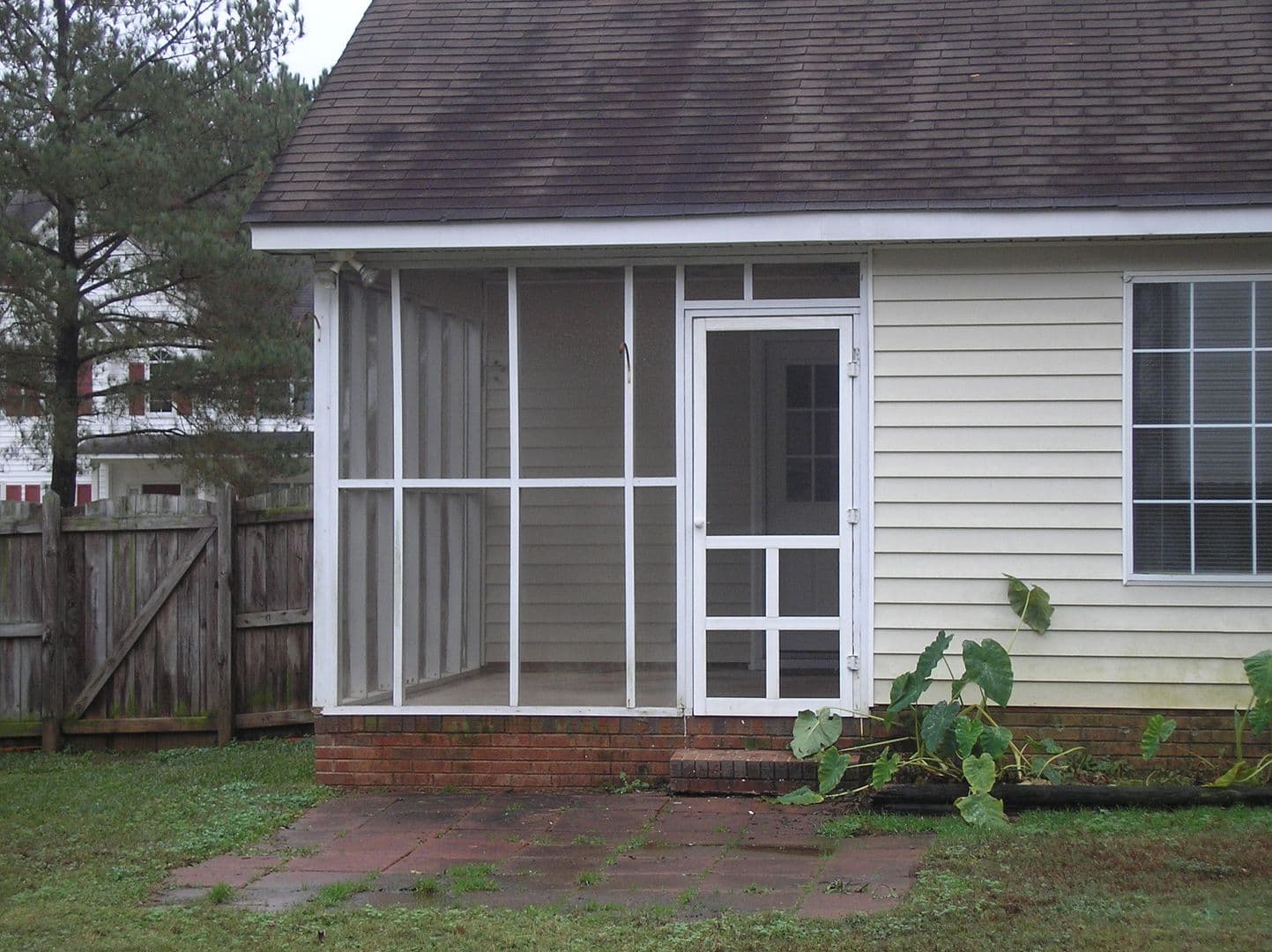 Lexington House: 414 Saddlebrooke Rd