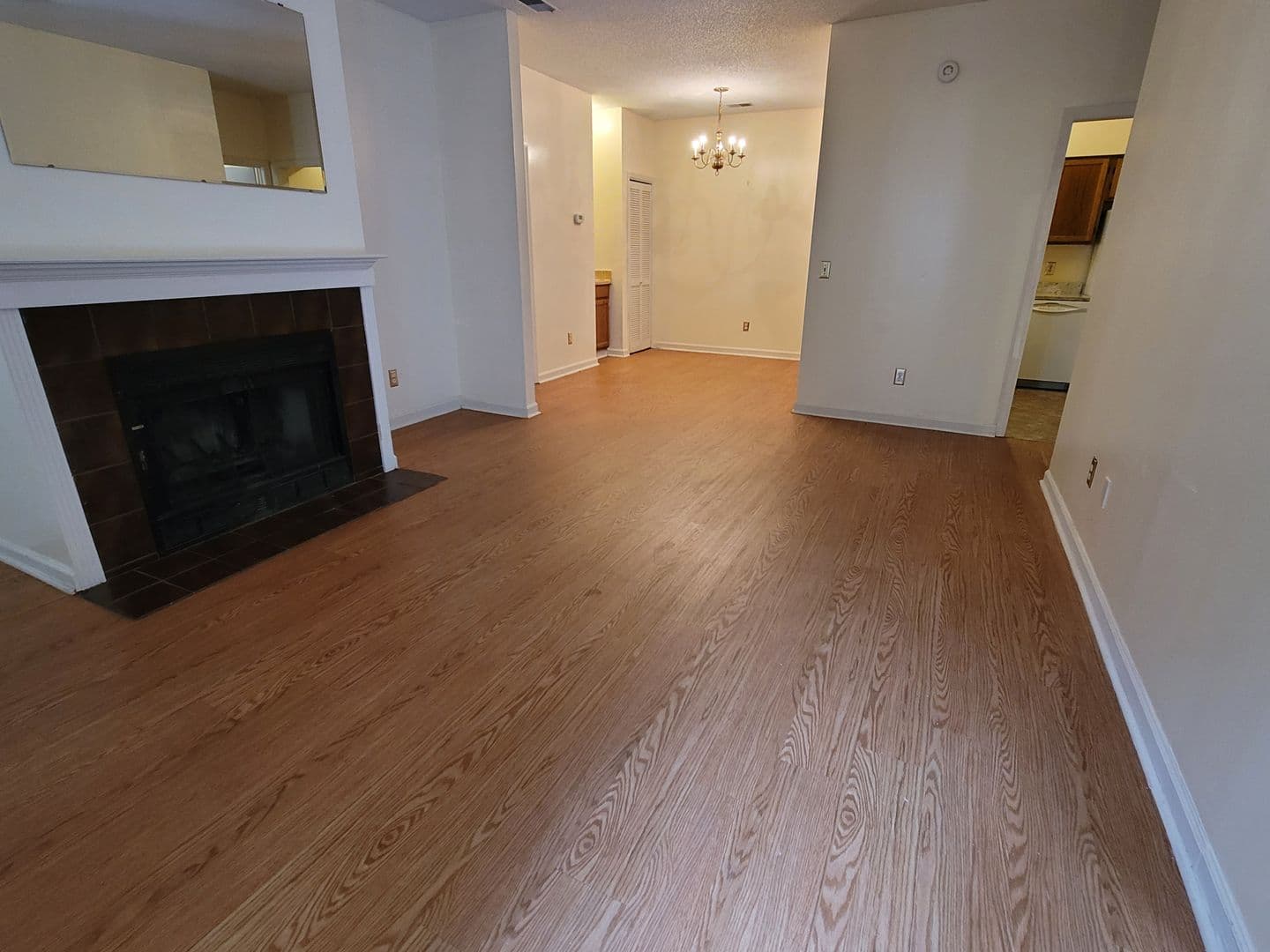 Columbia Condo: 100 Brighton Hill Circle 7A