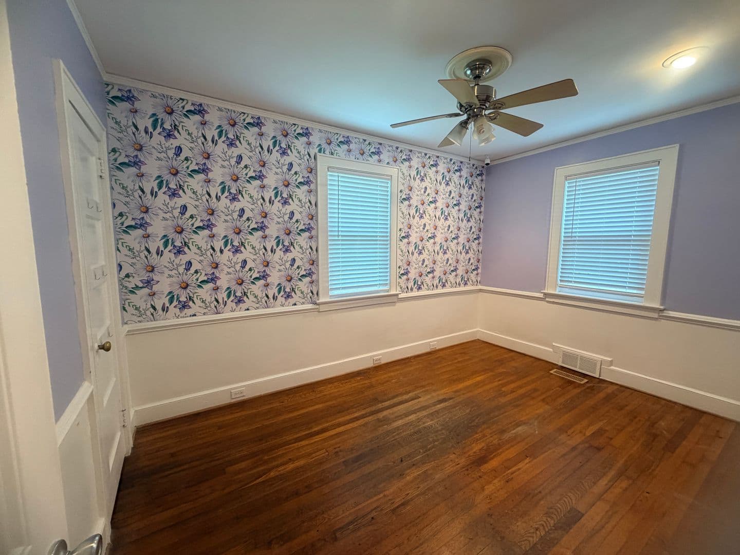 Columbia House: 1552 Sunnyside Dr