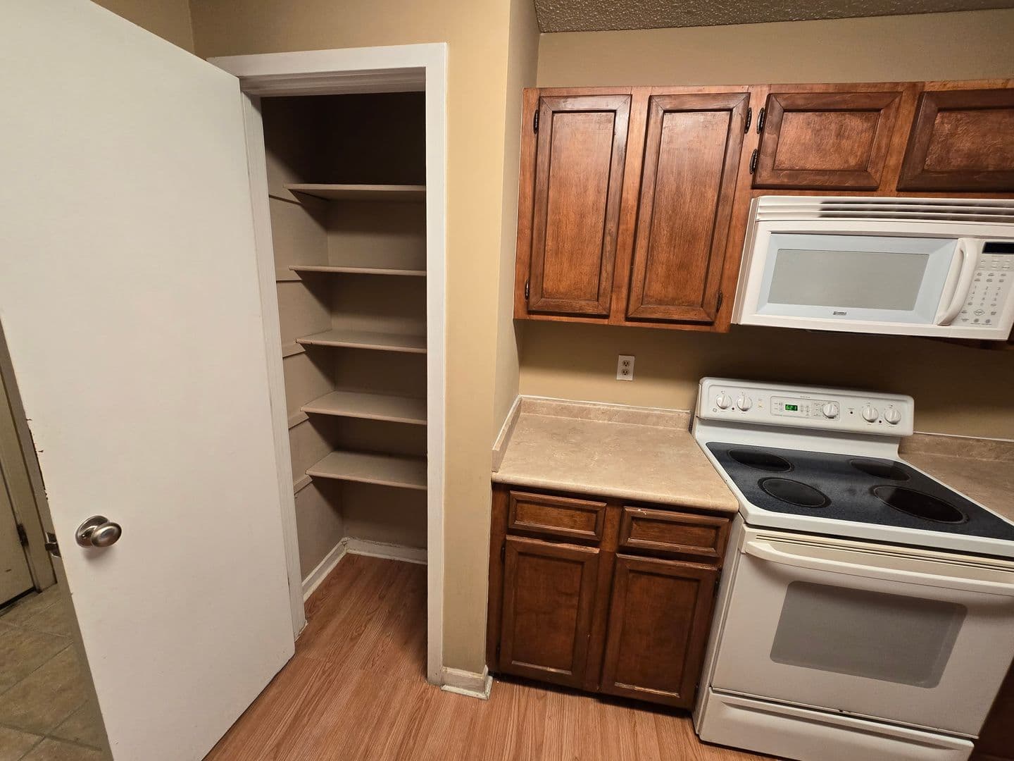 Columbia House: 1001 Creekside Way
