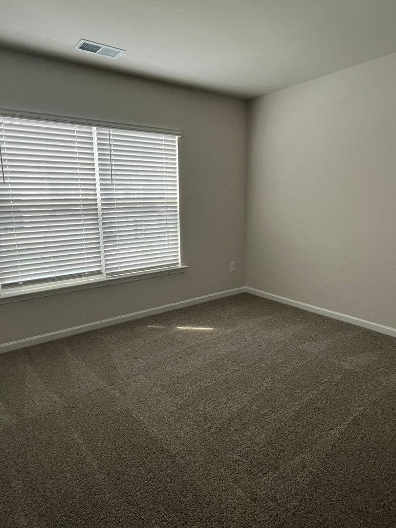 Lexington House: 315 S. Lake Ct