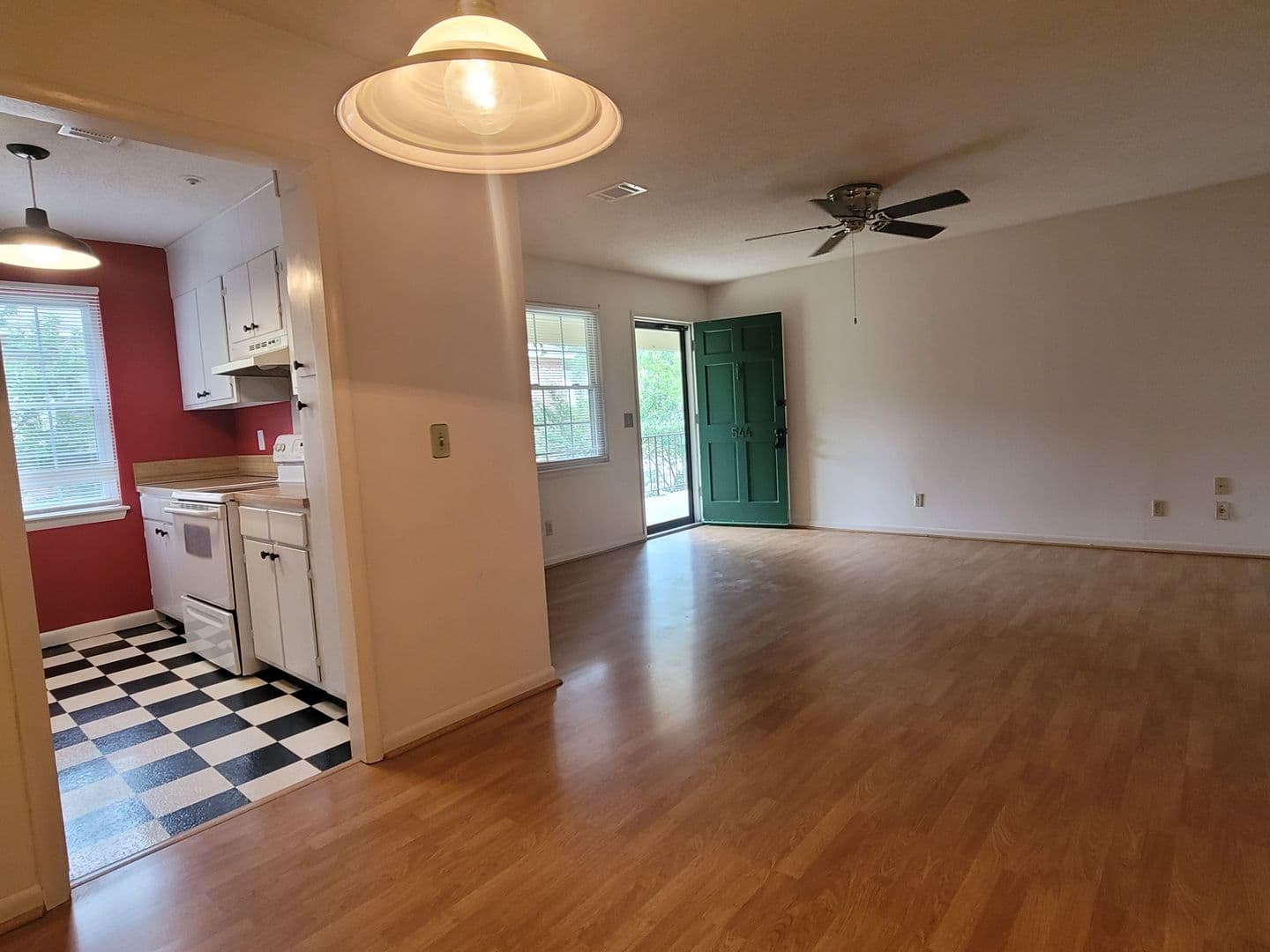 Columbia Condo: 544 Wimbledon Ct