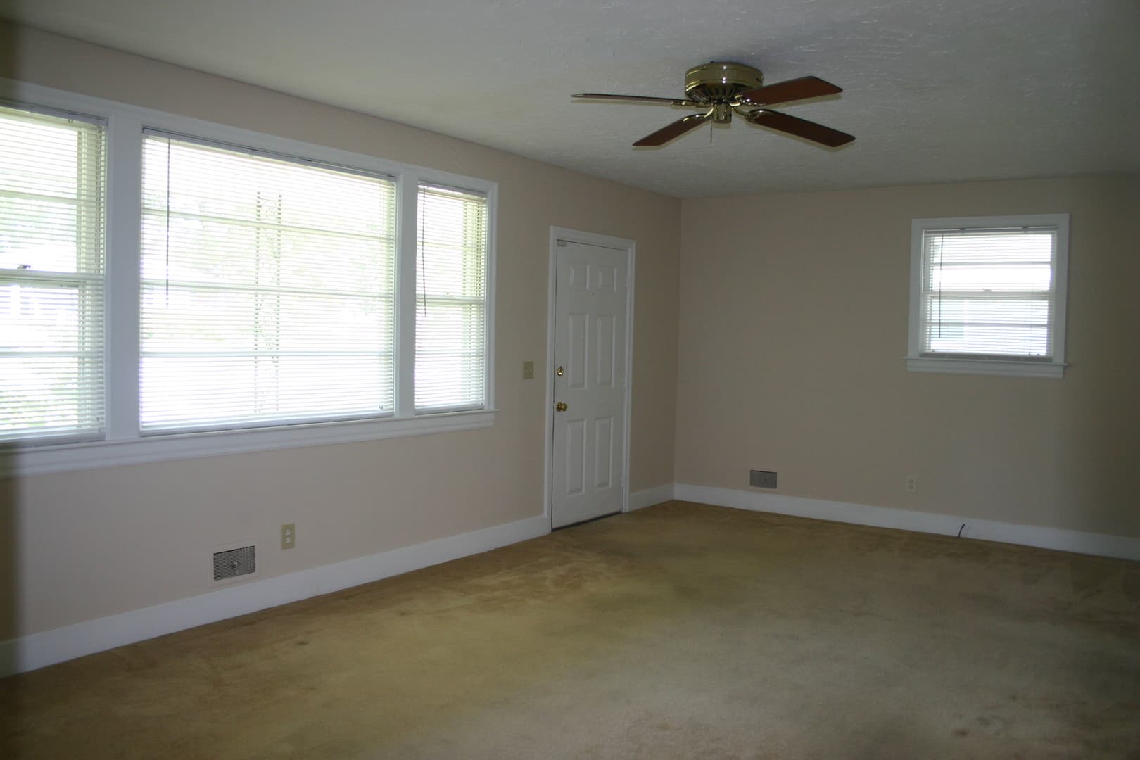 Columbia House: 1116 Deerwood Street