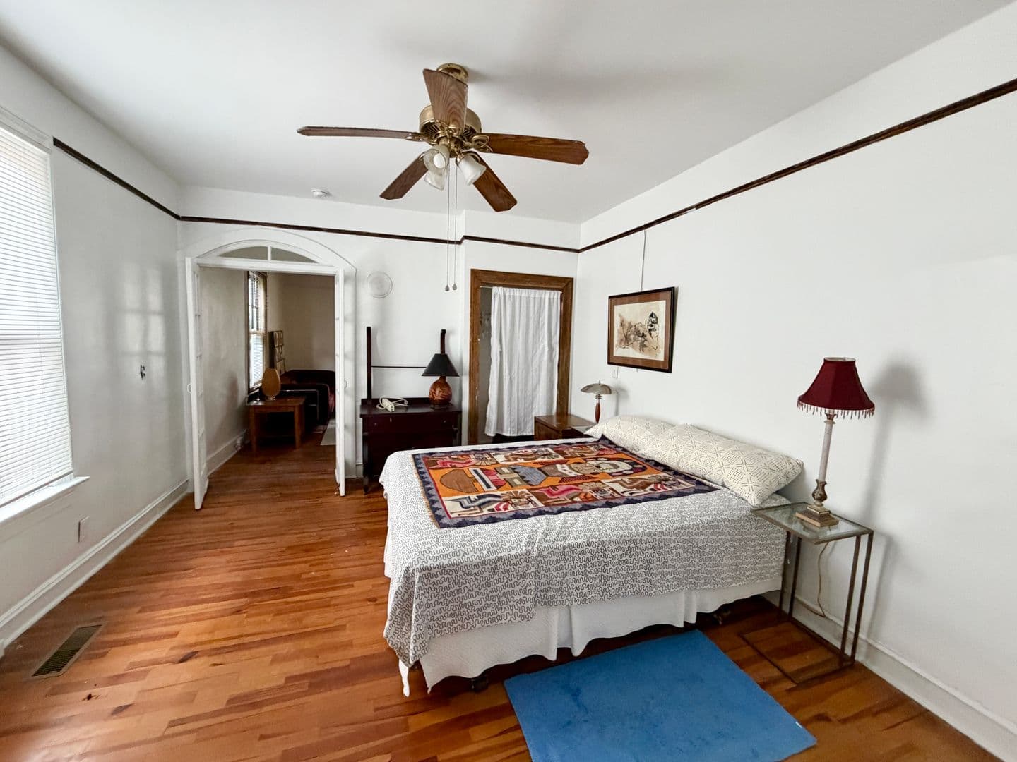 Columbia Apartment: 1706 Richland St
