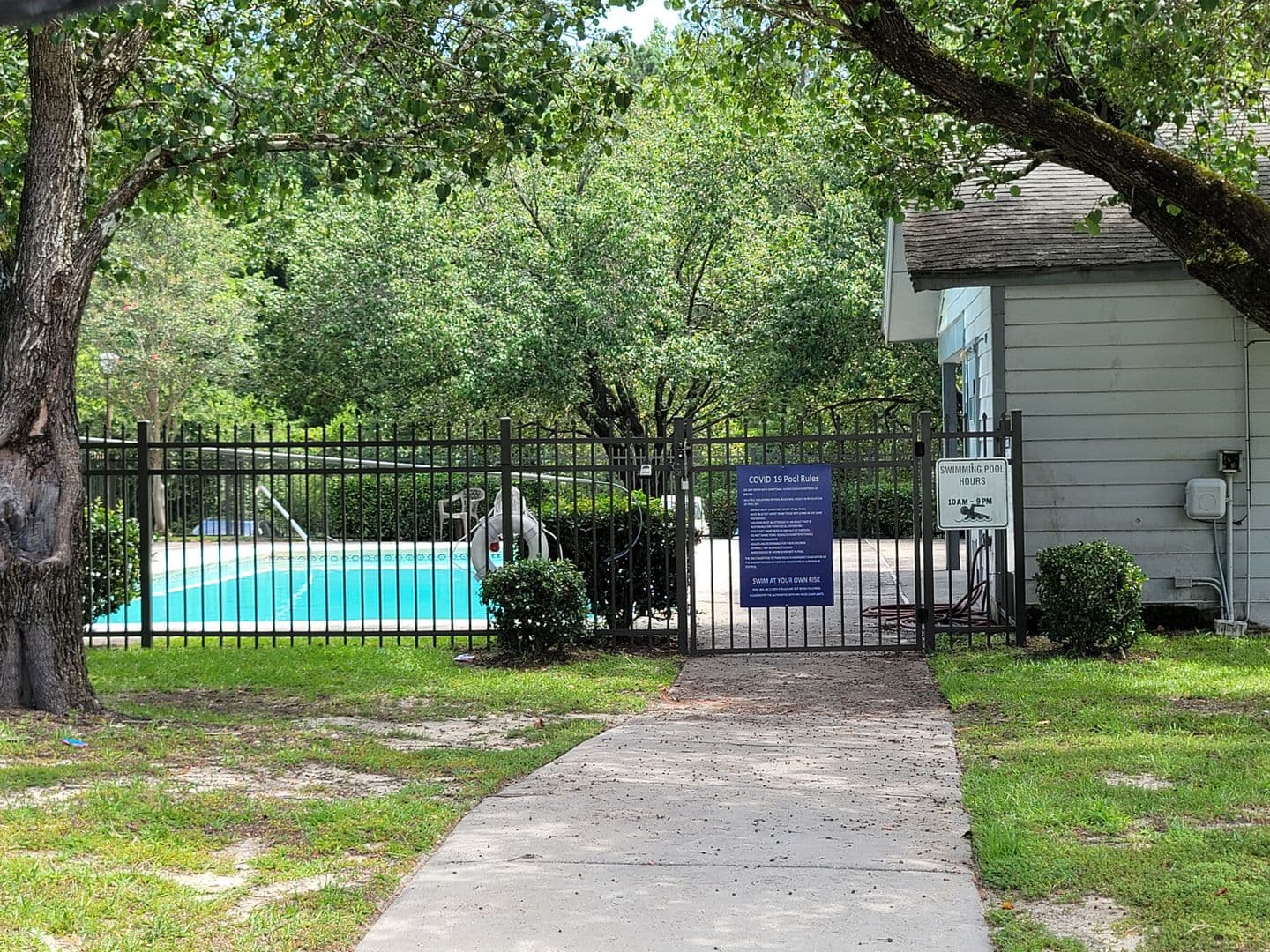 Columbia Condo: 100 Brighton Hill Circle 7A