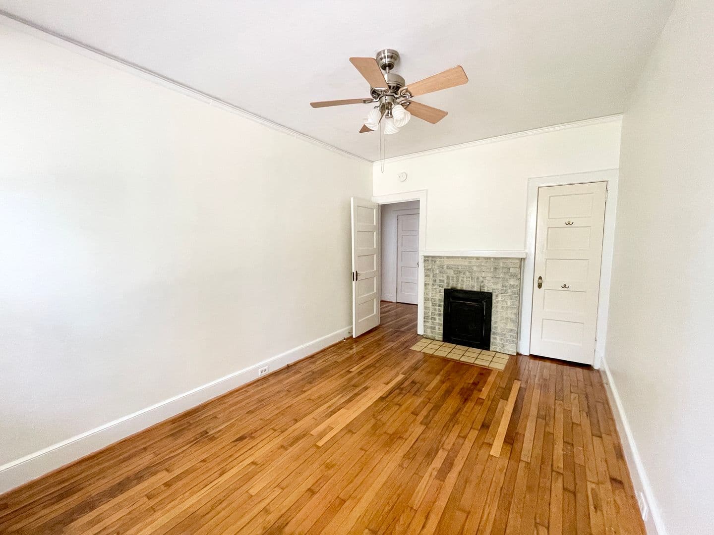 Columbia Apartment: 2213-2215 Rosewood Drive
